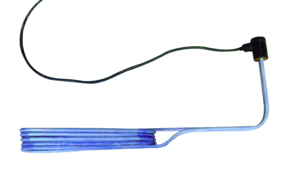 PTFE-clad flat immersion heater for strong acid and alkali plating baths
